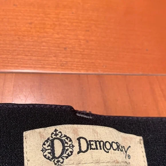 Democracy light olive Fabric Accent - Picture 4 of 9